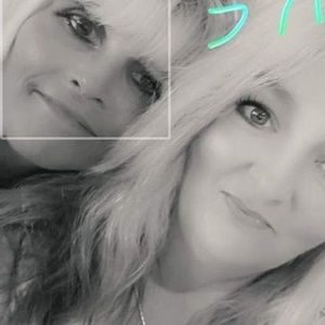 Meet your Posher, Eva